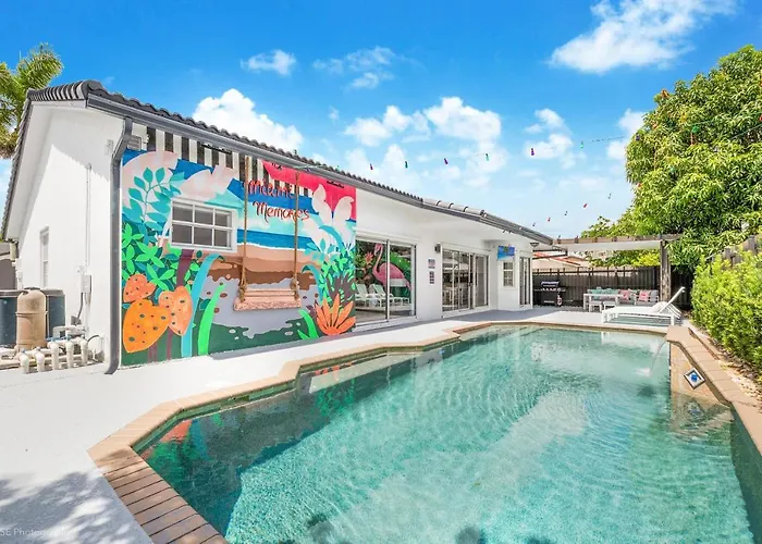 Flamingo Beach Paradise - Htd Pool, Game Room, Baby Items , Bbq, 5 Bedrooms